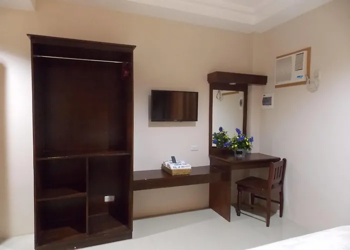 Hotell Sea Breeze 3*
